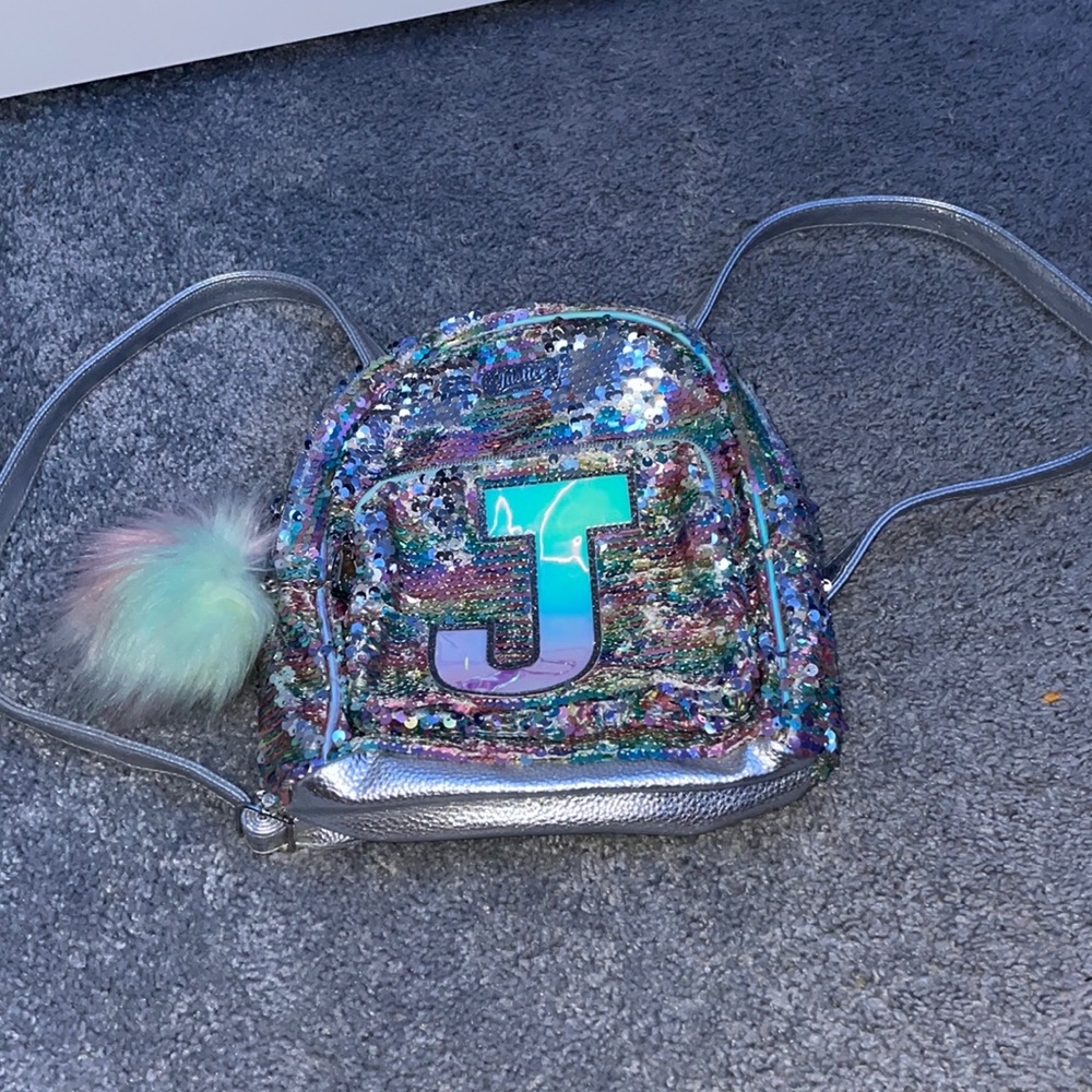 Selling book bags for kids